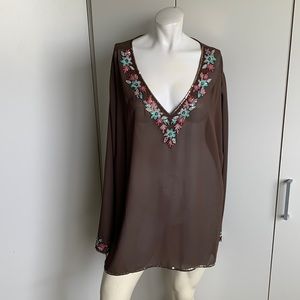 *NWT* Lane Bryant 26/28 v-neck blouse sequins embroidered